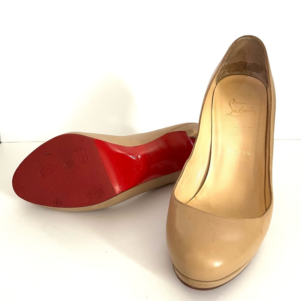 Authentic Christian Louboutin tan round heels